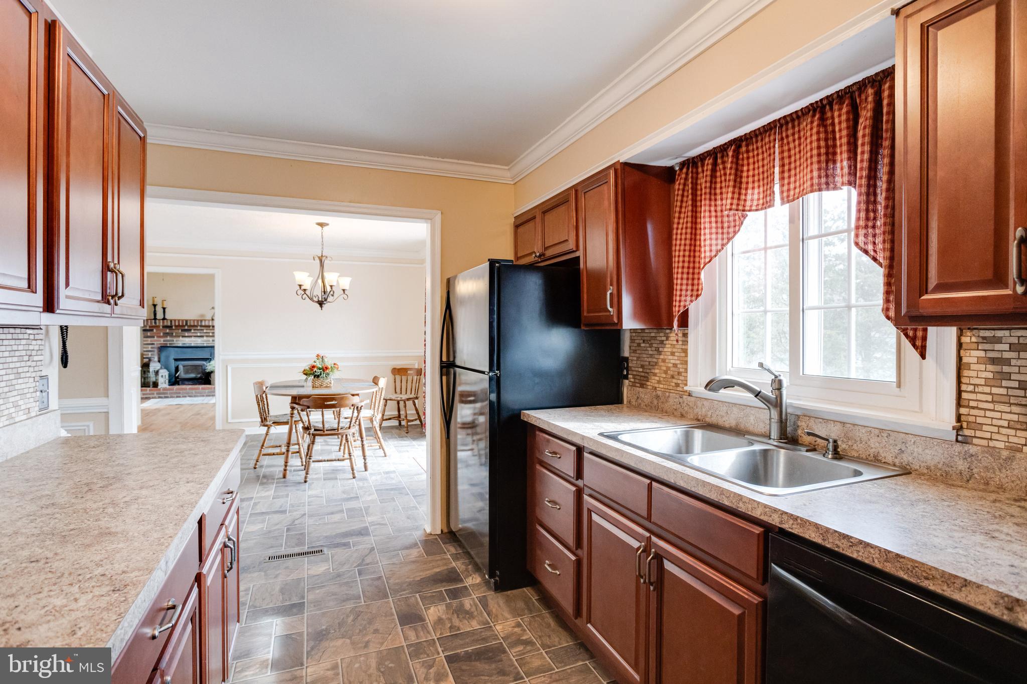 3217 Old Forge Hill Road Street, MD 21154 - Photo 27 of 46 Crown molding in bright beautiful kitchen