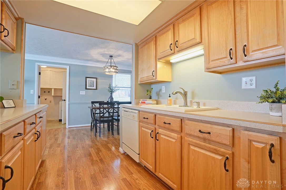 7670 Bigger Road Centerville, OH 45459 - Photo 10 of 41 kitchen