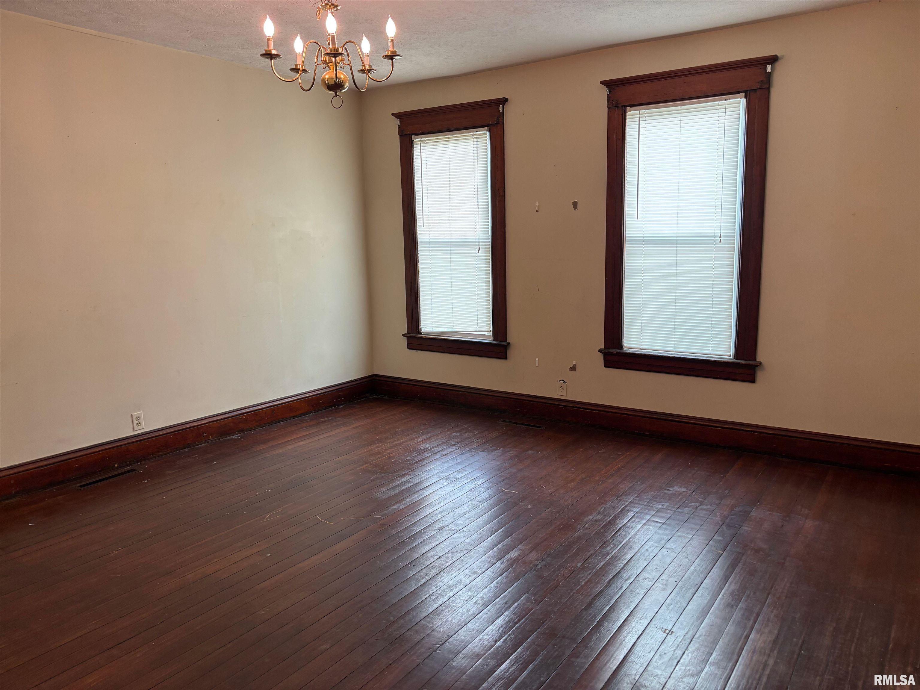 230 East Lawrence Avenue Springfield, IL 62704 - Photo 7 of 26