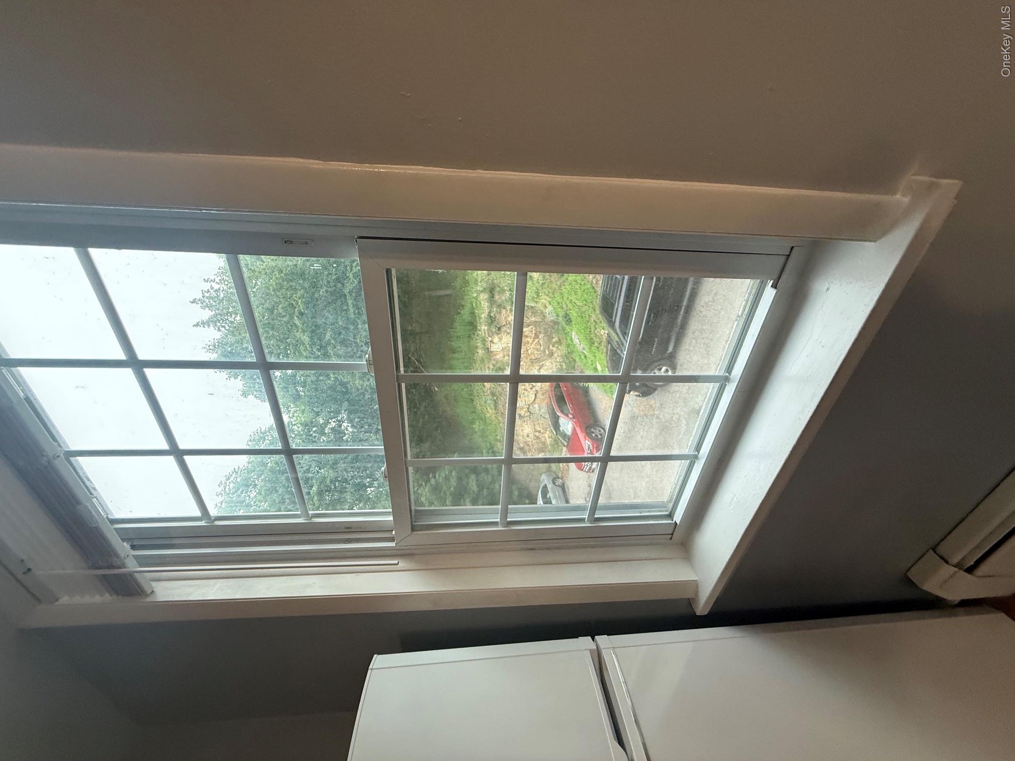 648 Main Street Peekskill, NY 10566 - Photo 4 of 9