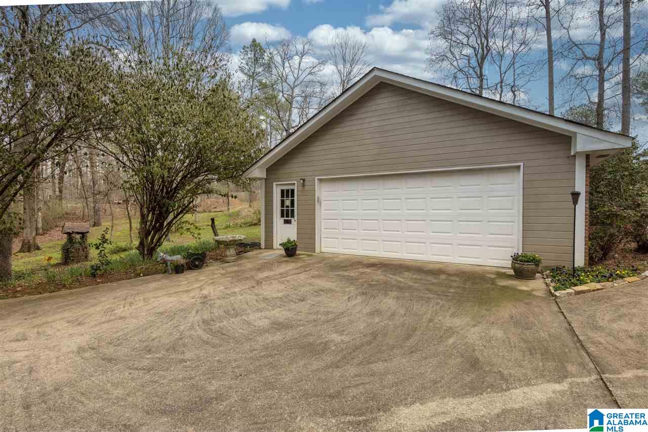 3895 Hilltop Road Southeast Bessemer, AL 35022 - Photo 7 of 47