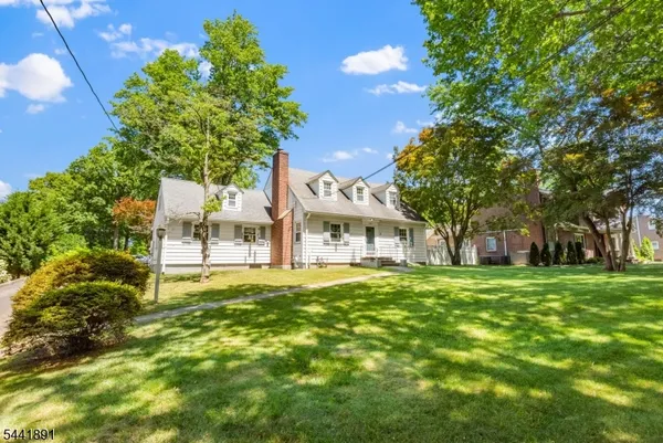 $875,000 | 240 Summit Road, Mountainside, NJ 07092