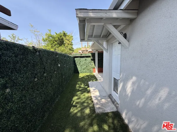 $615,000 | 6813 Haywood Street, Tujunga, CA 91042