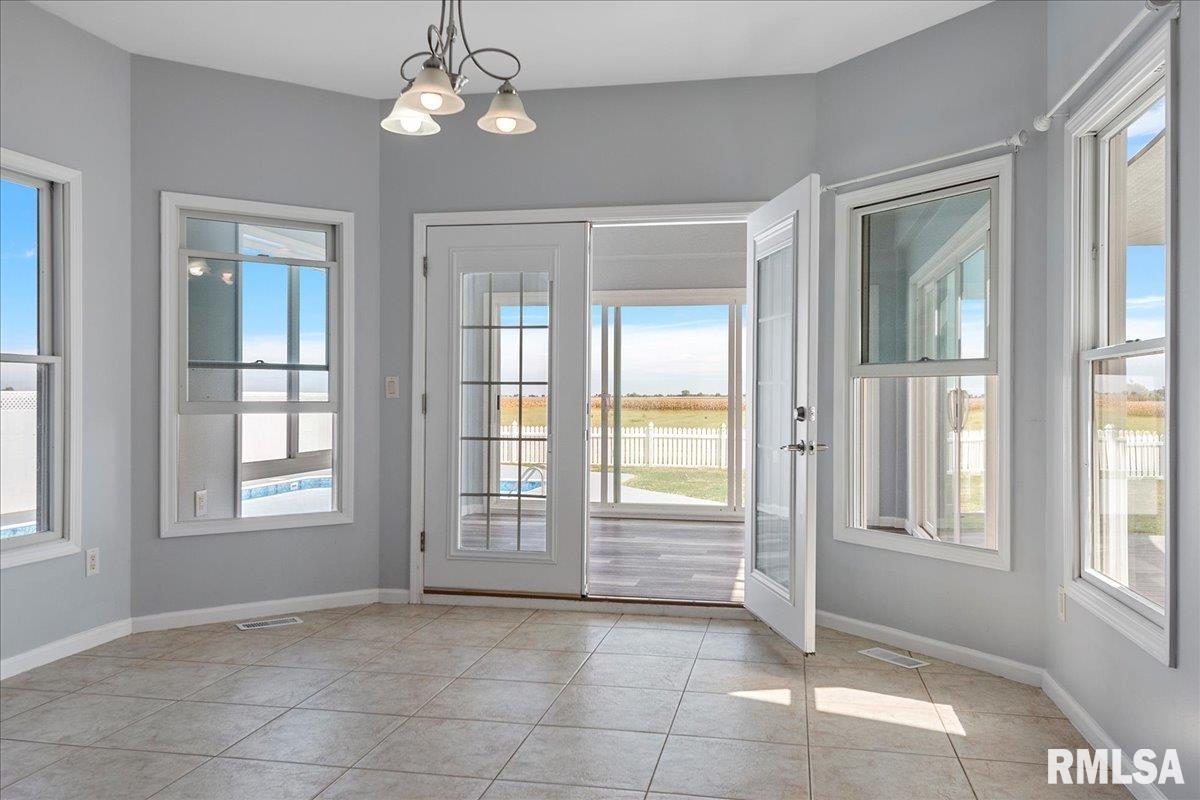 26142 East 1st Road Waggoner, IL 62572 - Photo 20 of 84