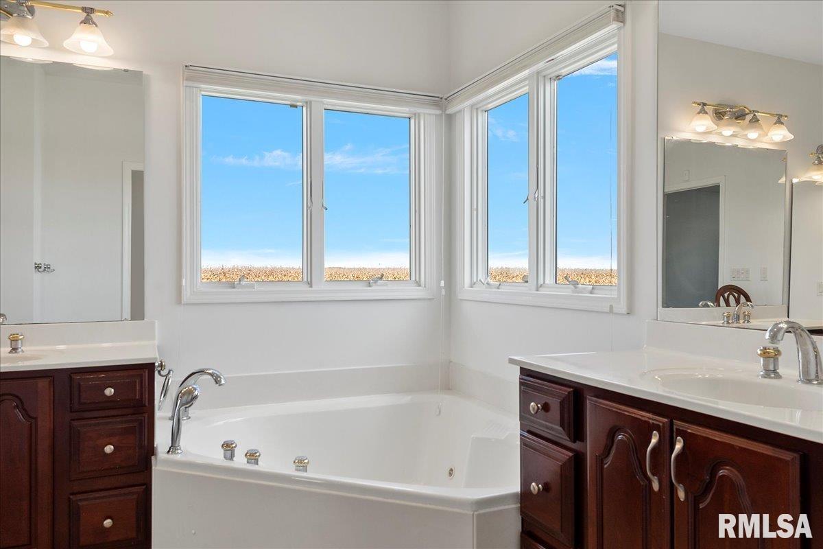 26142 East 1st Road Waggoner, IL 62572 - Photo 40 of 84