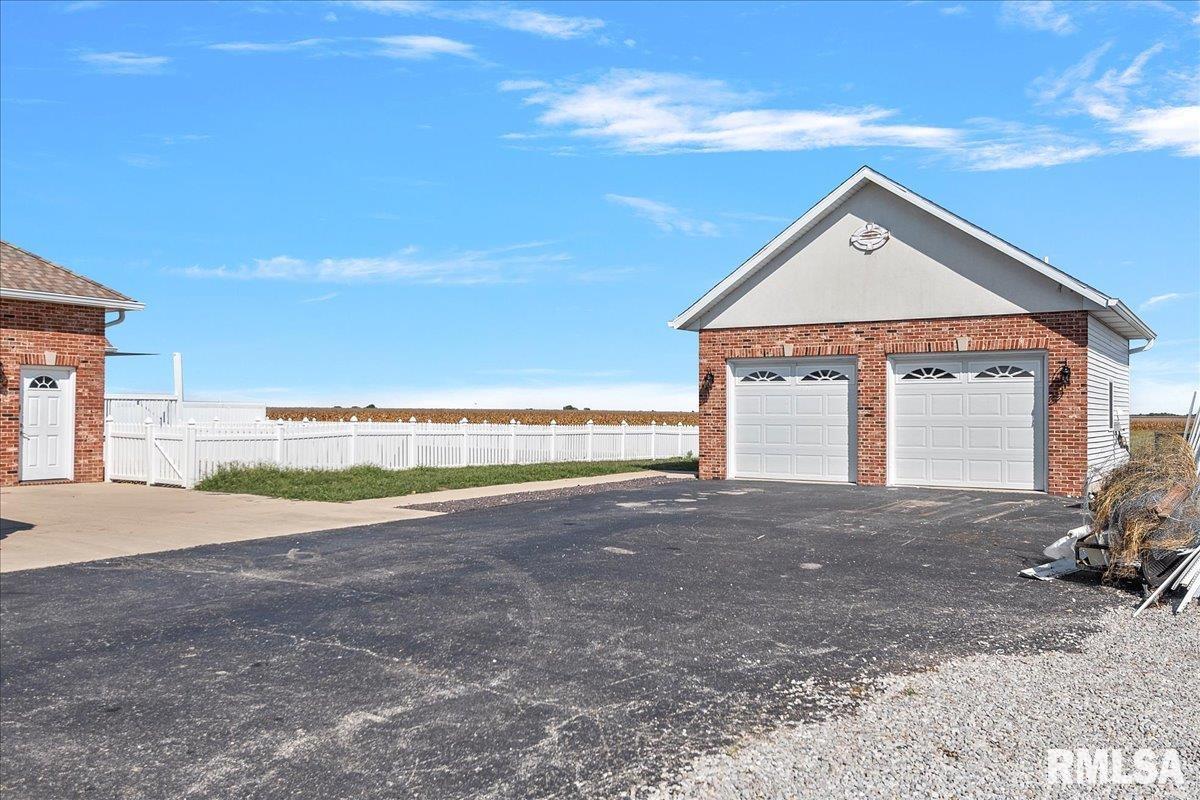 26142 East 1st Road Waggoner, IL 62572 - Photo 76 of 84