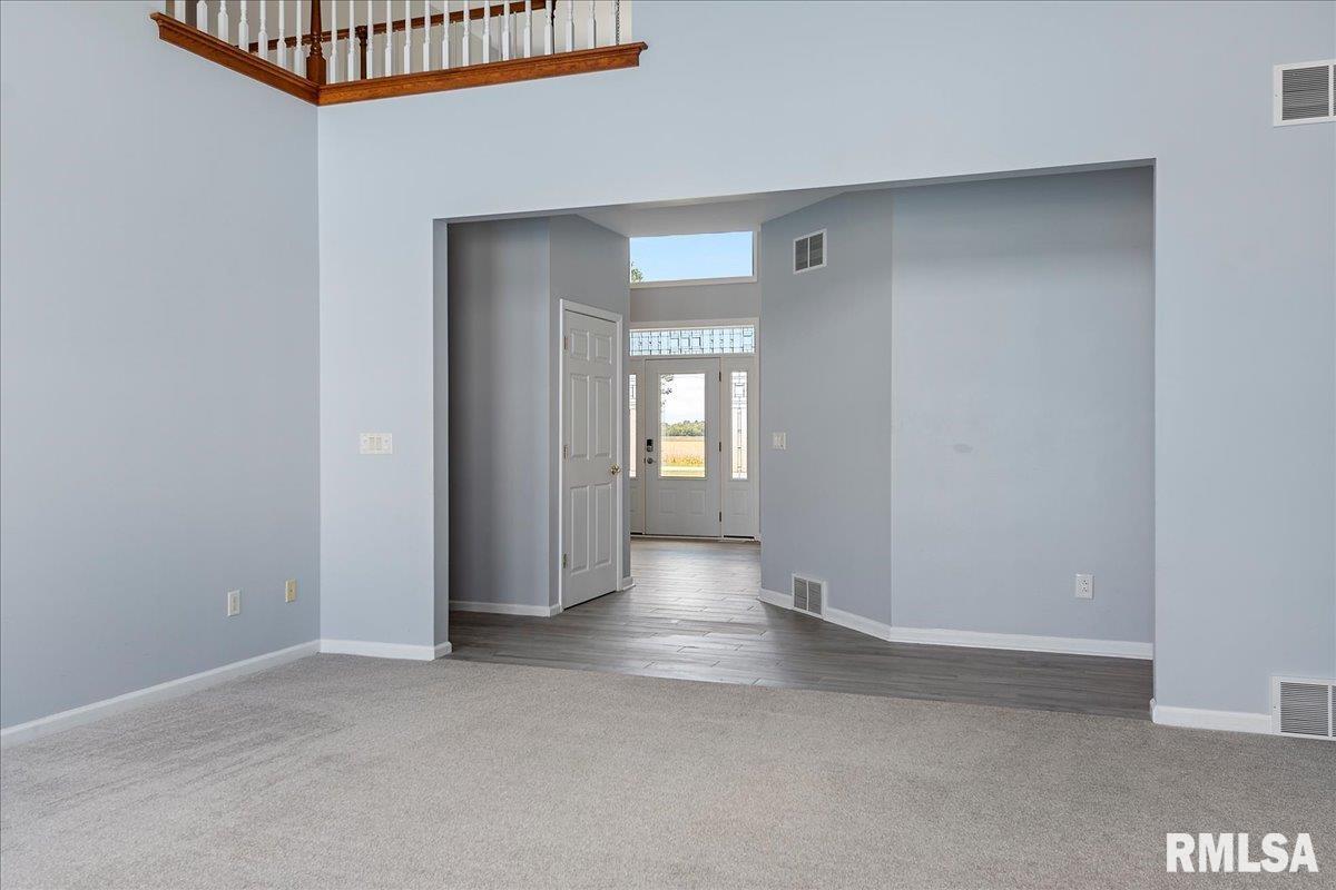 26142 East 1st Road Waggoner, IL 62572 - Photo 8 of 84