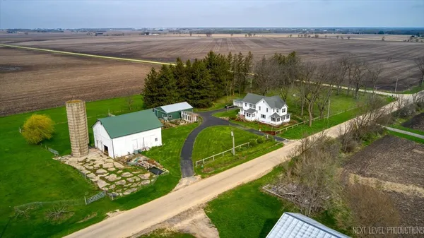 $489,000 | 7930 East Line Road, Kirkland, IL 60146