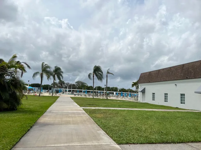 $100,000 | 900 Flanders South, Delray Beach, FL 33484