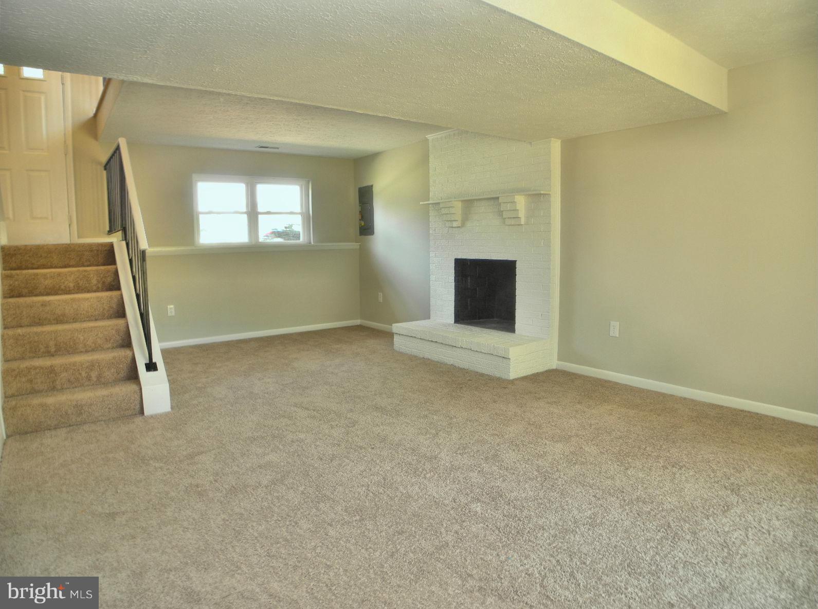 55 Point Pleasant Road Glen Burnie, MD 21060 - Photo 25 of 30 Family Room