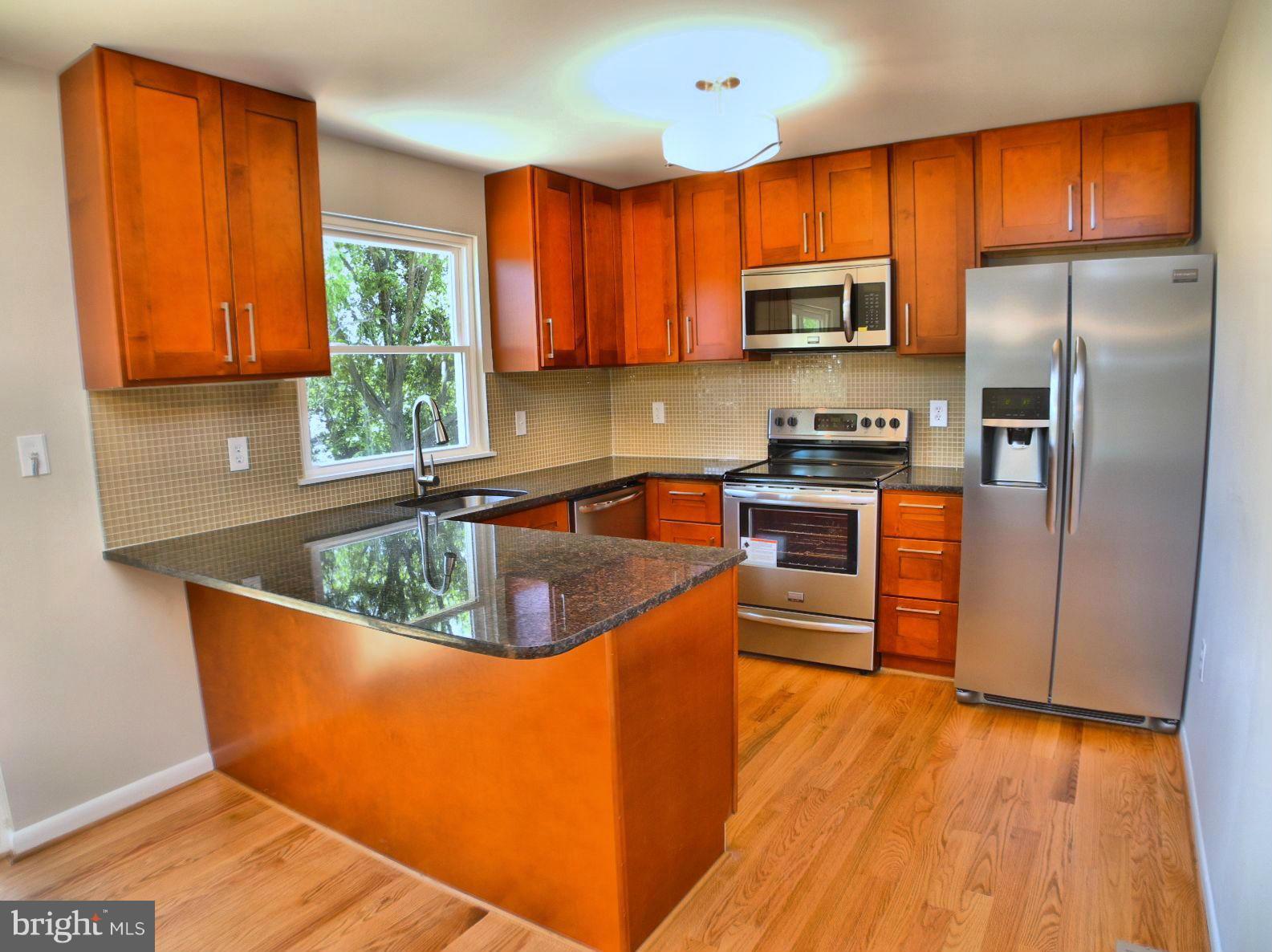 55 Point Pleasant Road Glen Burnie, MD 21060 - Photo 8 of 30 Kitchen