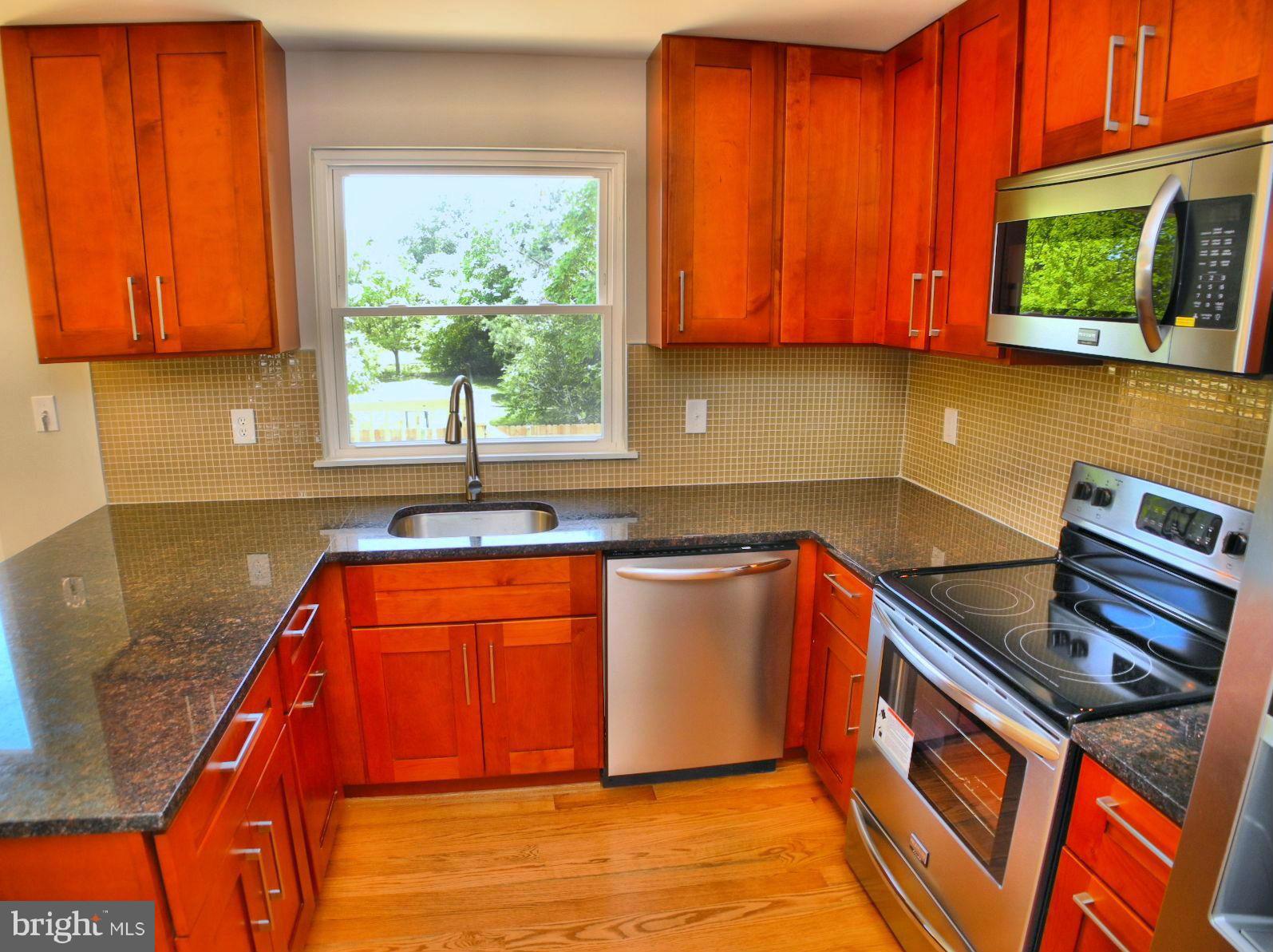 55 Point Pleasant Road Glen Burnie, MD 21060 - Photo 10 of 30 Kitchen