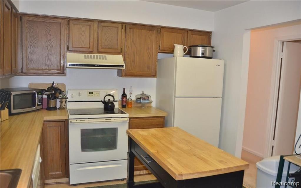 8533 Mathias Drive Grosse Ile, MI 48138 - Photo 14 of 19