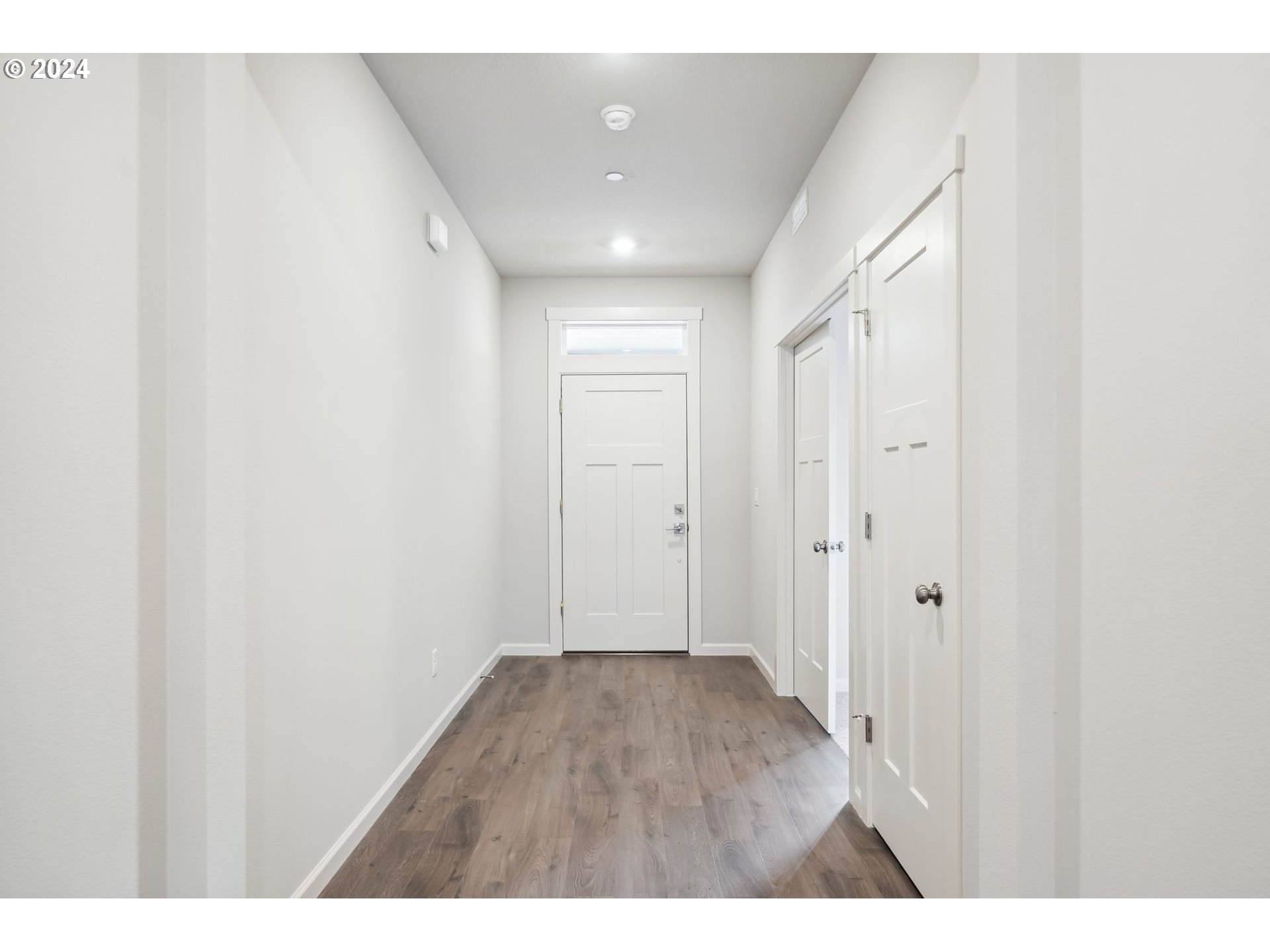 2706 South 7th Circle Ridgefield, WA 98642 - Photo 14 of 26 a view of an empty room