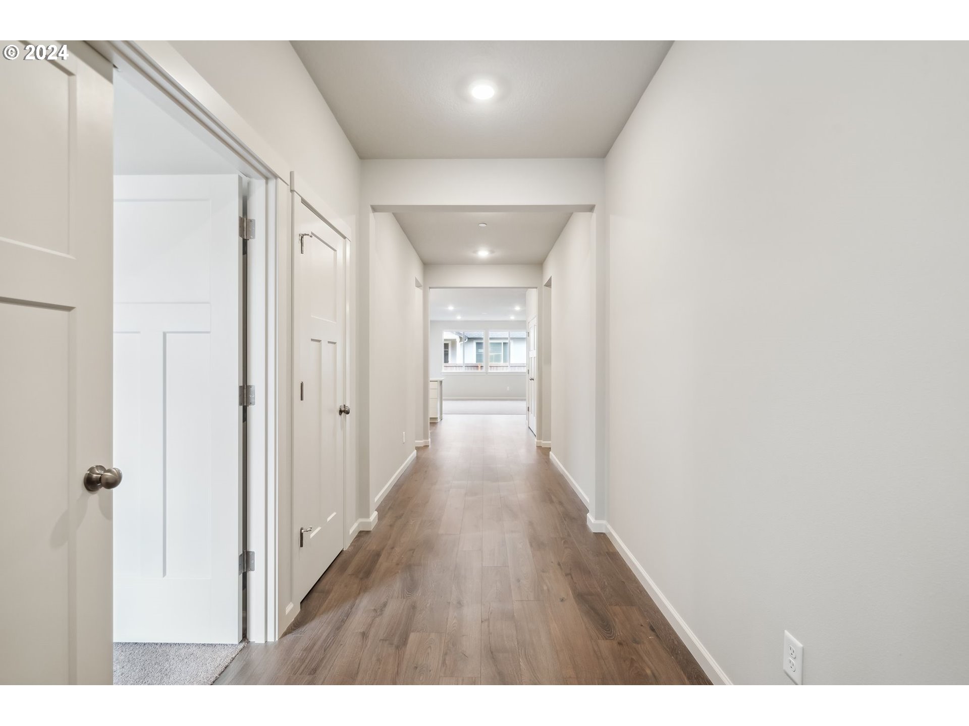 2706 South 7th Circle Ridgefield, WA 98642 - Photo 10 of 26 a view of hallway with wooden floor