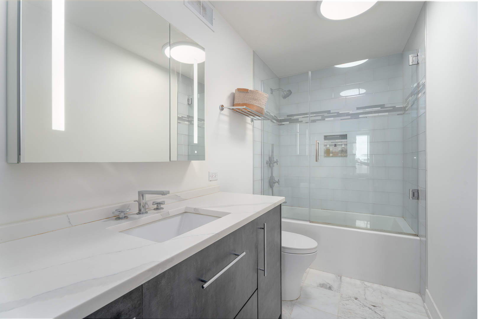 6033 North Sheridan Road, Unit 28D Chicago, IL 60660 - Photo 17 of 48