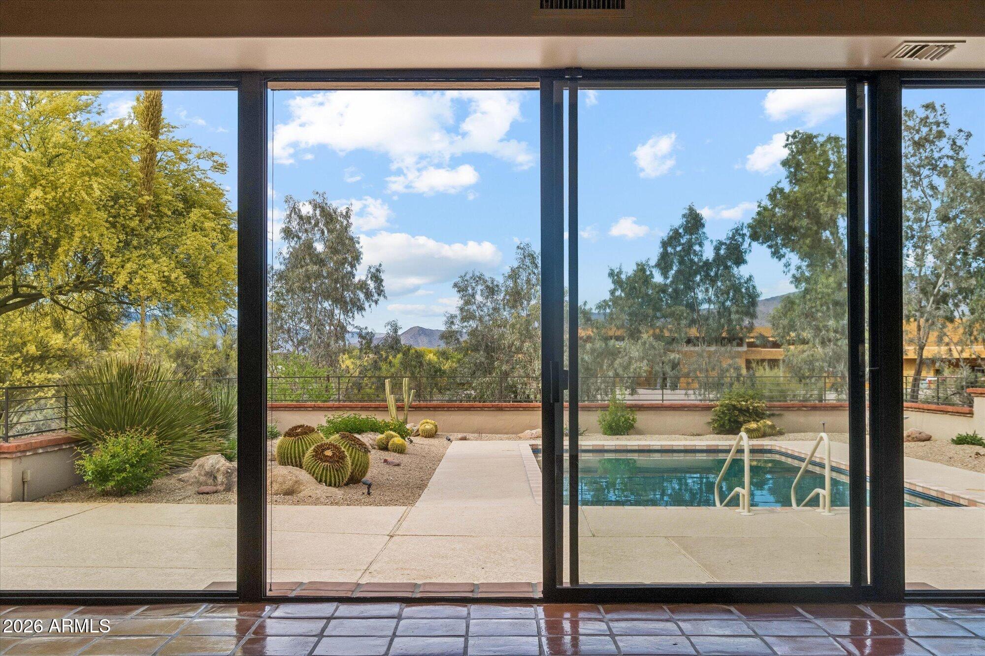 36402 Derringer Road Carefree, AZ 85377 - Photo 15 of 83 Great Room