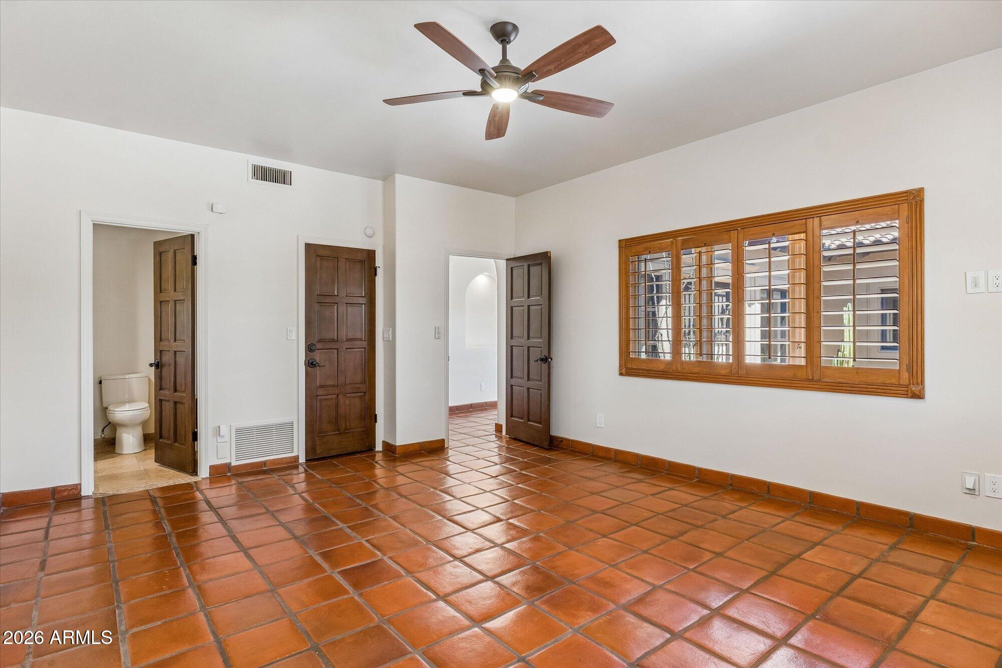 36402 Derringer Road Carefree, AZ 85377 - Photo 47 of 83 Front Suite