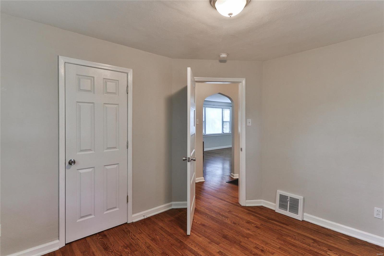 10407 Big Bend Road St. Louis, MO 63122 - Photo 16 of 28 Gallery Image 16