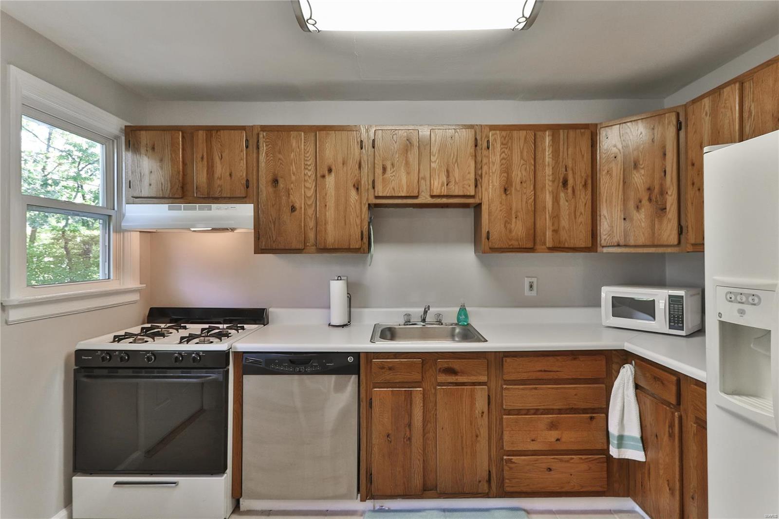 10407 Big Bend Road St. Louis, MO 63122 - Photo 9 of 28 Gallery Image 9