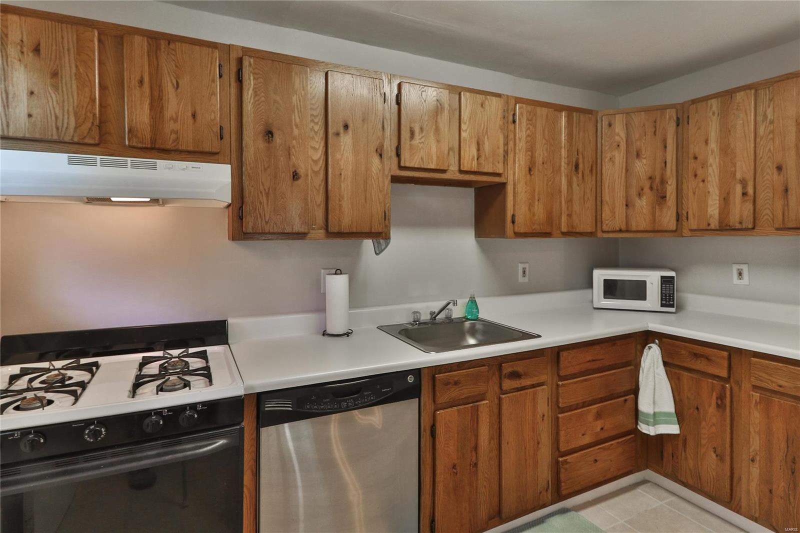 10407 Big Bend Road St. Louis, MO 63122 - Photo 10 of 28 Gallery Image 10