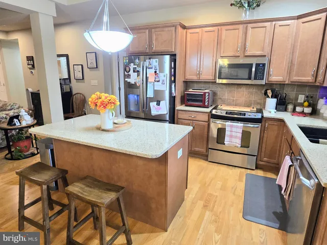 $385,000 | 1227 Cantebury Drive, Mount Joy, PA 17552