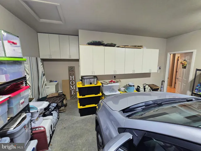 $385,000 | 1227 Cantebury Drive, Mount Joy, PA 17552