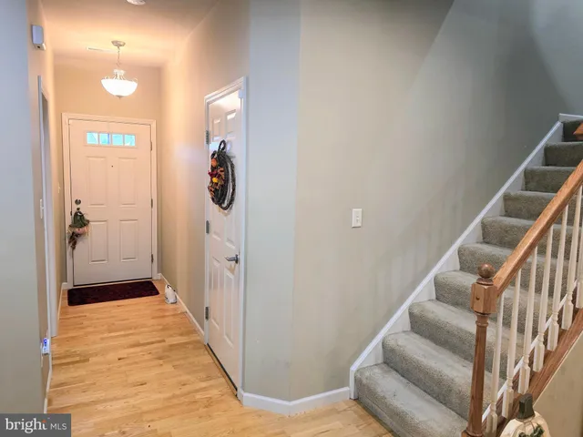 $385,000 | 1227 Cantebury Drive, Mount Joy, PA 17552