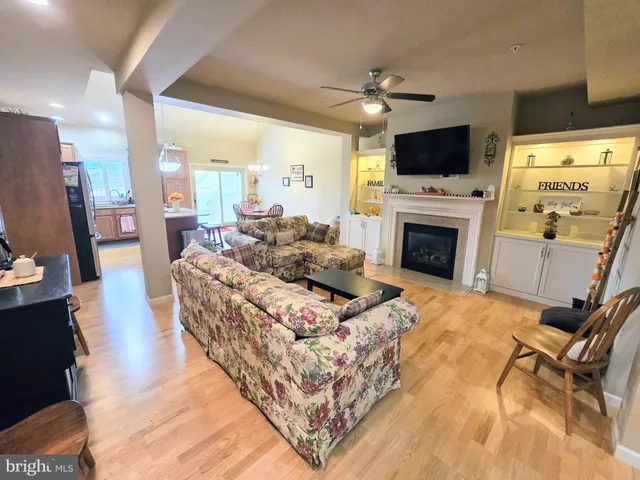 $385,000 | 1227 Cantebury Drive, Mount Joy, PA 17552