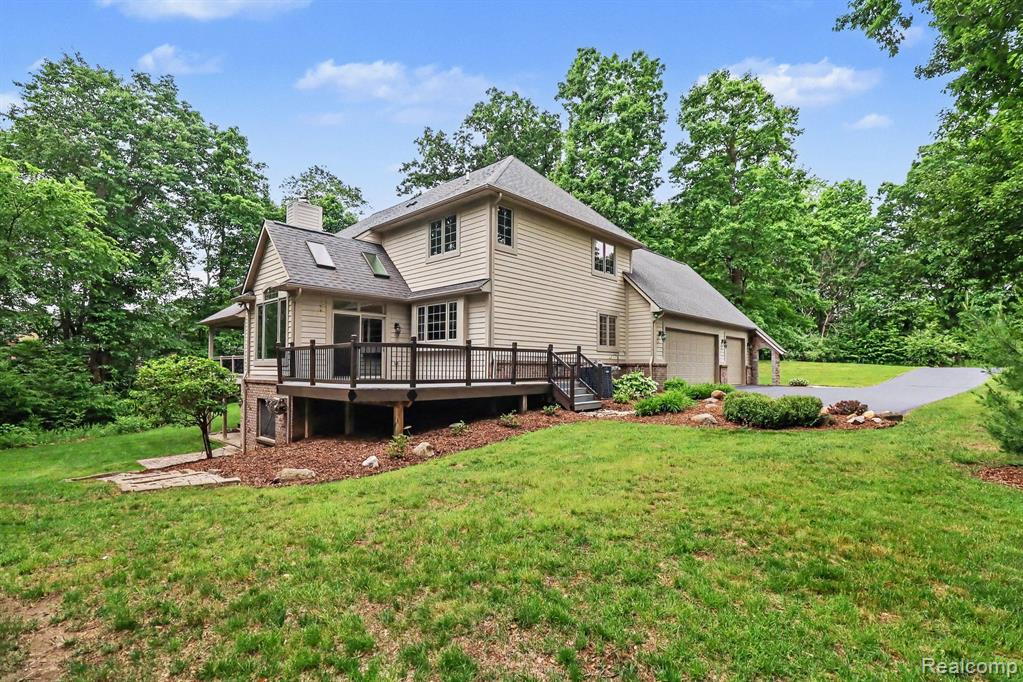 10490 Deer Ridge Trail Holly, MI 48442 - Photo 4 of 56
