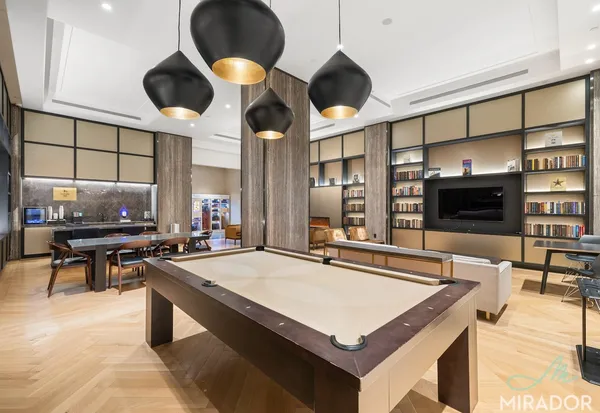 $4,325 | 15 Park Row, Unit 6E | Financial District