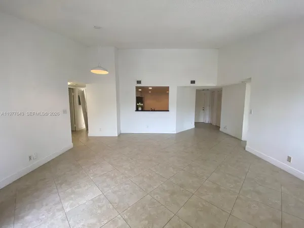 $2,550 | 9777 Westview Drive, Unit 1120, Coral Springs, FL 33076