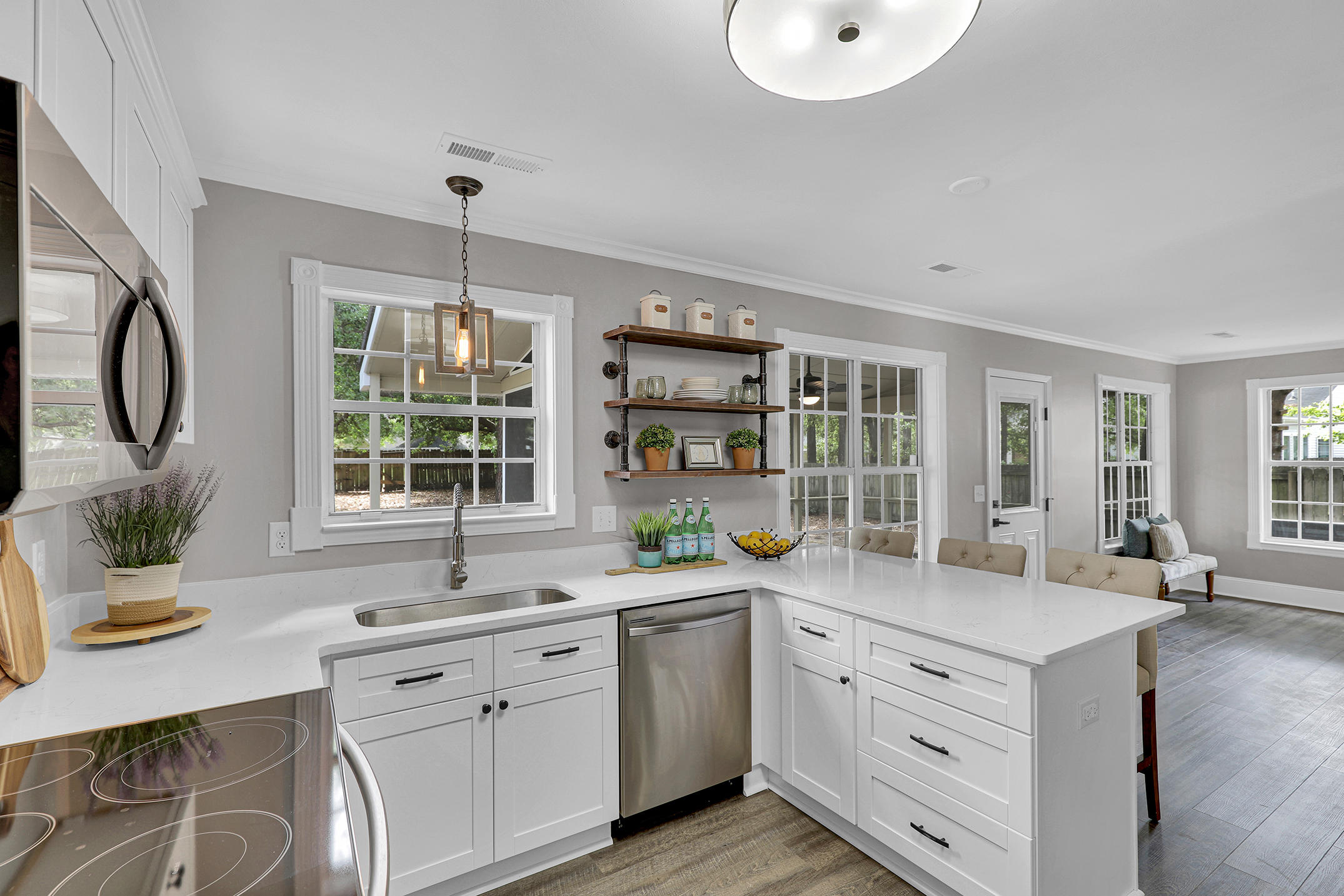 1305 Balcome Road Mount Pleasant, SC 29466 - Photo 12 of 30 1R3A2510