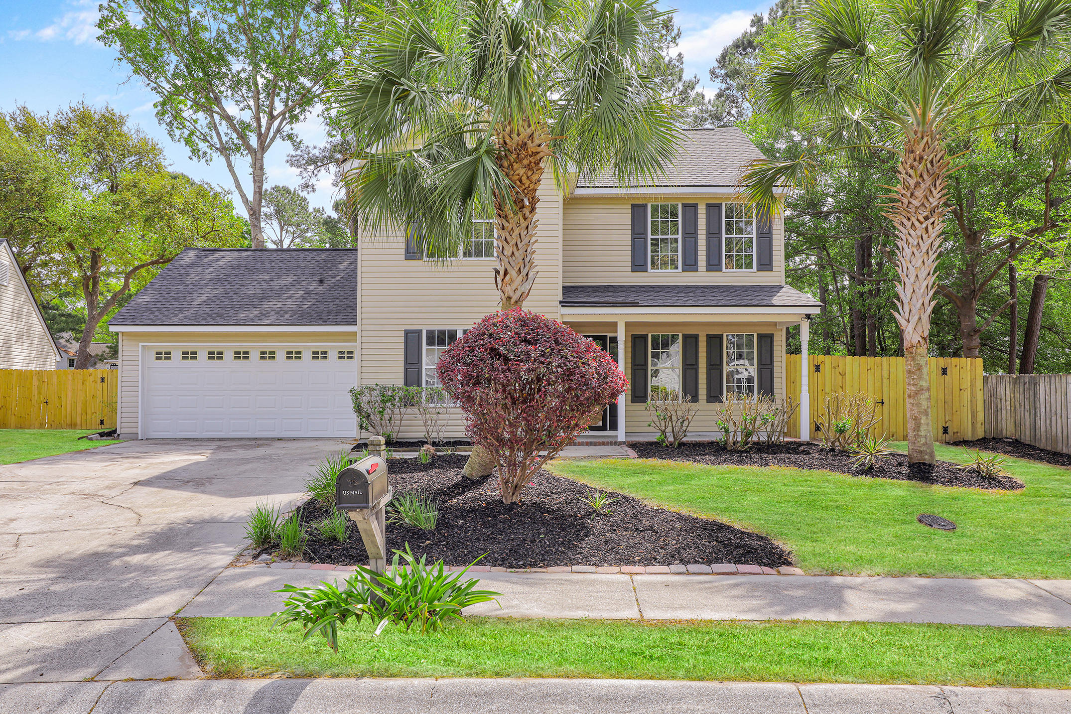 1305 Balcome Road Mount Pleasant, SC 29466 - Photo 3 of 30 1R3A2423