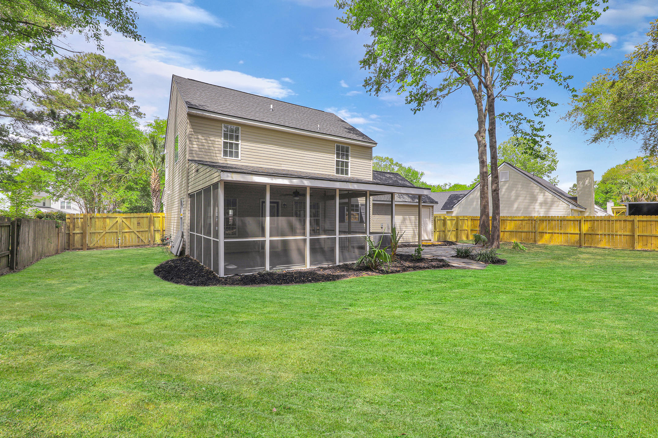1305 Balcome Road Mount Pleasant, SC 29466 - Photo 29 of 30 1R3A2633