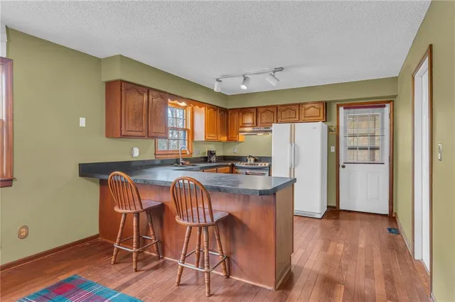 $395,000 | 1884 East 978Th Road, Lawrence, KS 66049