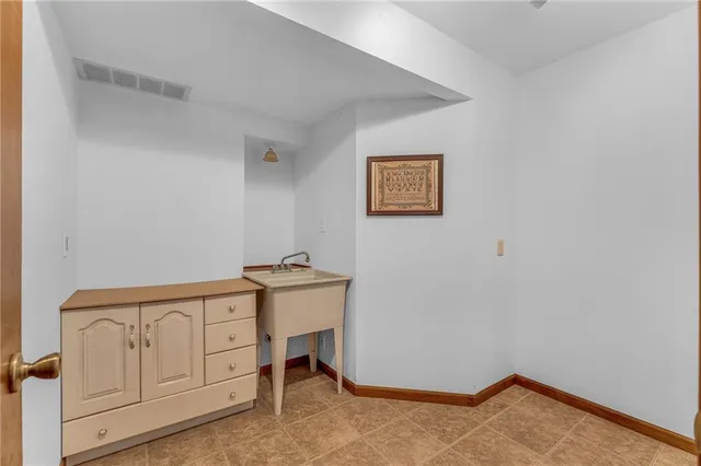 $395,000 | 1884 East 978Th Road, Lawrence, KS 66049