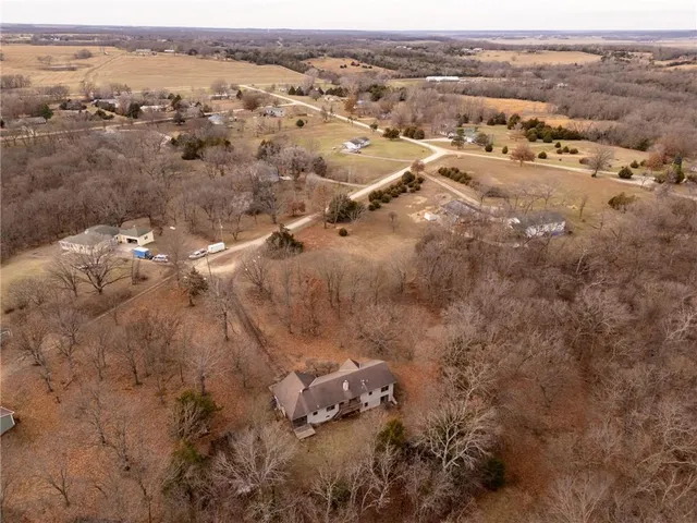 $395,000 | 1884 East 978Th Road, Lawrence, KS 66049