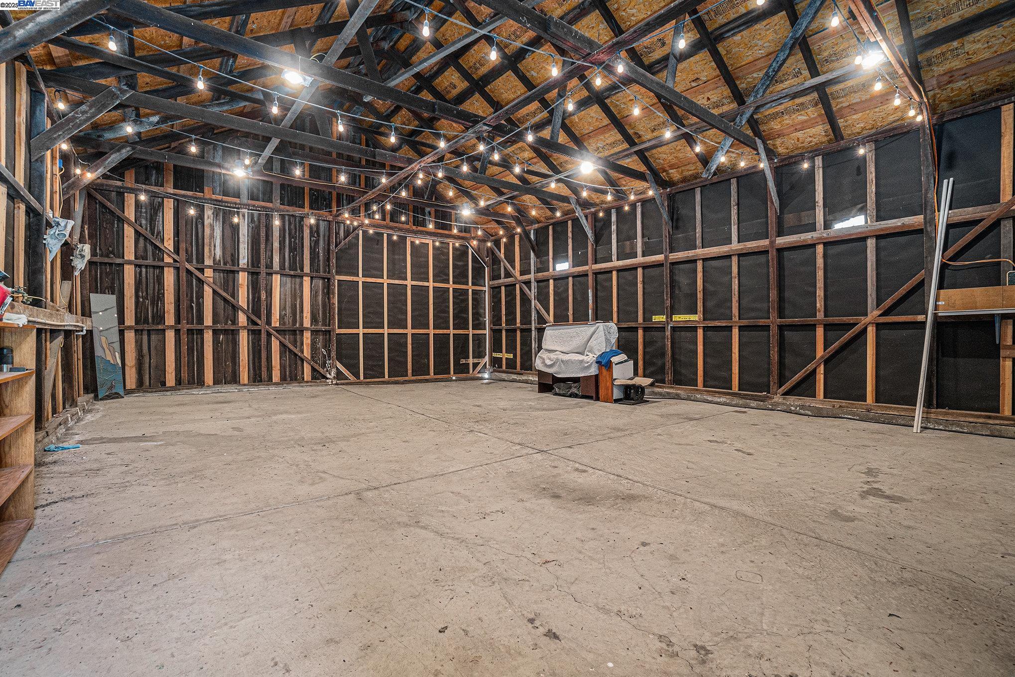 5799 Nortonville Road Pittsburg, CA 94565 - Photo 39 of 59 a view of a big room with wooden walls