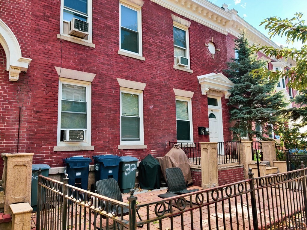 32 Leamington Road Boston, MA 02135 - Photo 1 of 33 Gallery Image 1