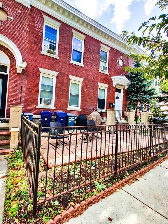 32 Leamington Road Boston, MA 02135 - Photo 4 of 33 Gallery Image 4