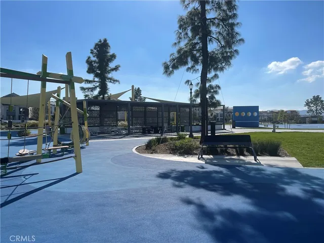 a view of a pathway of the house