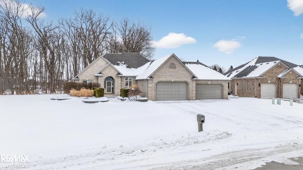 48498 Beacon Square Drive Macomb, MI 48044 - Photo 5 of 68