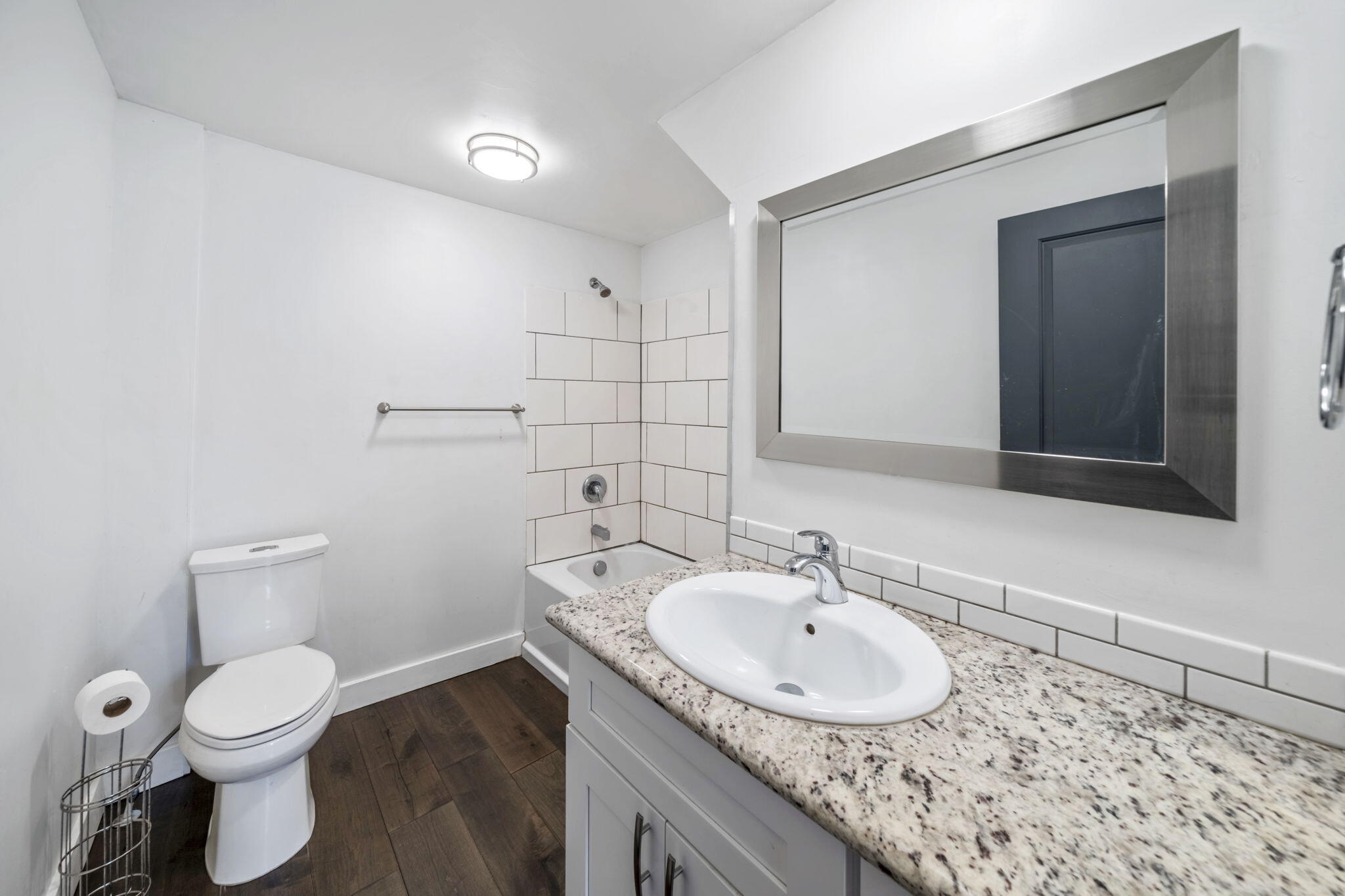 202 Southwest 3rd Street Redmond, OR 97756 - Photo 25 of 25 Bathroom