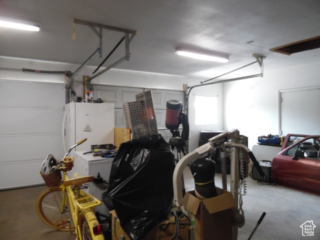 477 Grand Circle Moab, UT 84532 - Photo 20 of 22 View of garage