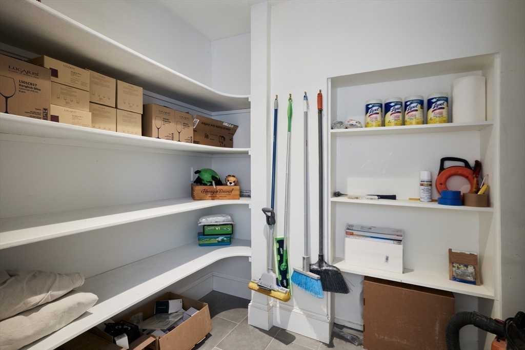 234 Causeway Street, Unit 913/813 Boston, MA 02114 - Photo 22 of 22 a room with furniture and baby bed