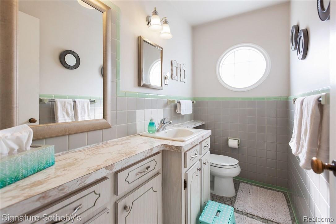 290 Stephens Road Grosse Pointe, MI 48236 - Photo 26 of 36 19.jpg