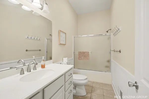 $694,500 | 6288 Hawthorne Court, Saugatuck, MI 49453