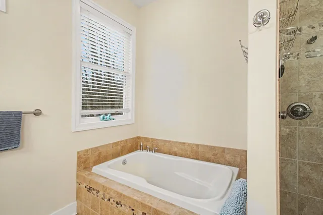 $700,000 | 6288 Hawthorne Court, Saugatuck, MI 49453