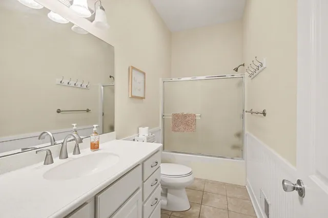 $700,000 | 6288 Hawthorne Court, Saugatuck, MI 49453